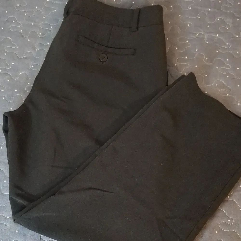 Slim Fabulous Ultimate Slimming Cropped Black Dress Pants size 6